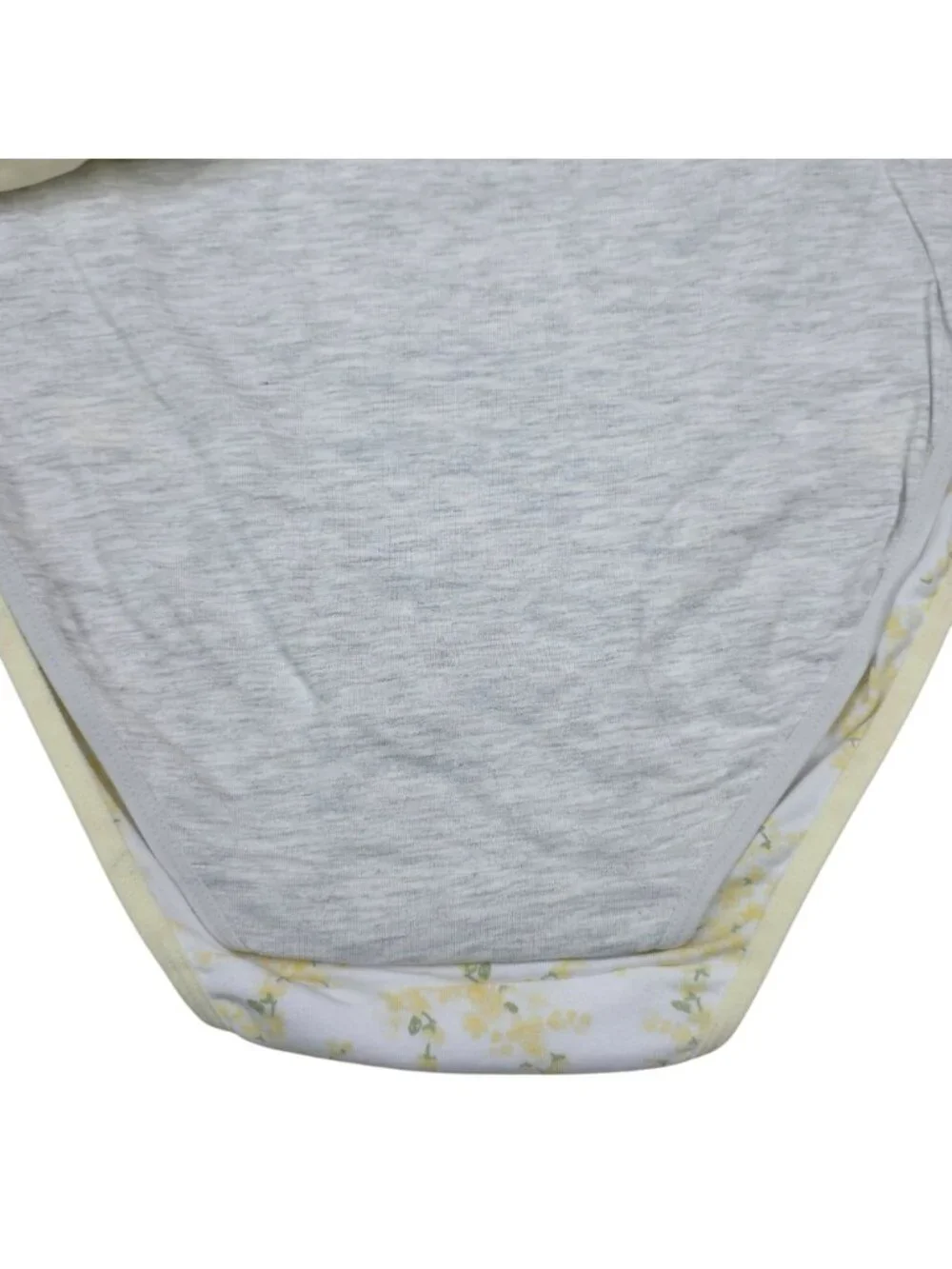 Laura Ashley Womens 5-Pack Tag-Free Medium Panties Briefs Cotton Spandex Yellow